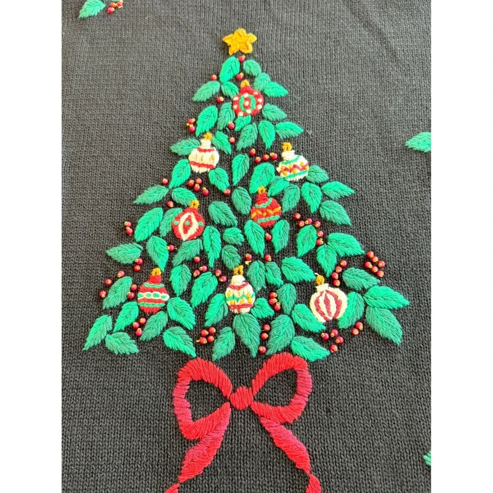 Nutcracker‎ Vintage Christmas Sweater Black Embroidered Tree Scalloped Hem M